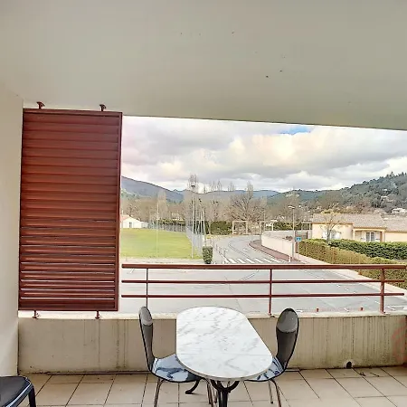 F2 Climatise Avec Terrasse Et Parking - Proche Centre Et Thermes, - Fr-1-451-134 아파트
